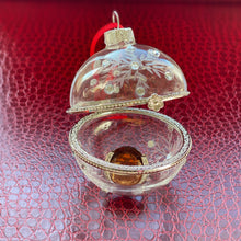Load image into Gallery viewer, Christmas Ornament Glass Ball Treasure Box